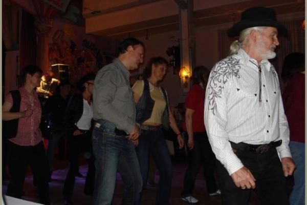 08.05.2010 - Linedance-Frühlingsparty mit DJ Andre im Gasthaus und Hotel Zur Linde