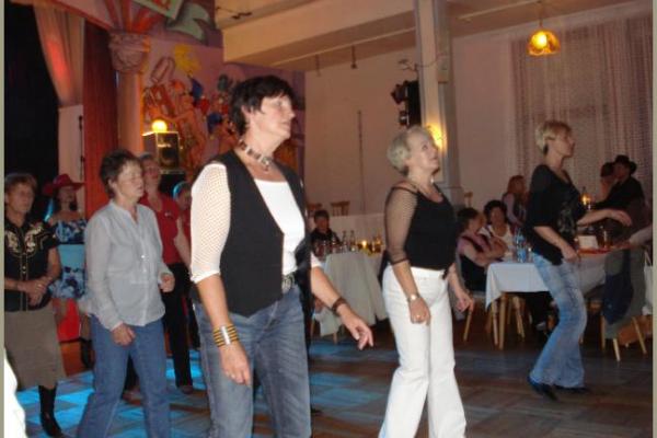 08.05.2010 - Linedance-Frühlingsparty mit DJ Andre im Gasthaus und Hotel Zur Linde