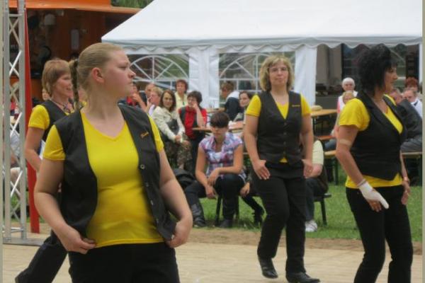 12.-13.08.2011 18. Countryfest des Countryclubs Eastside im Naturschwimmbad Heldrungen mit Liveband Leo Cober