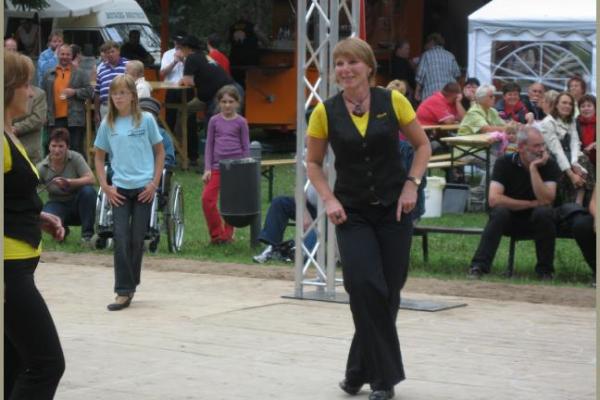 12.-13.08.2011 18. Countryfest des Countryclubs Eastside im Naturschwimmbad Heldrungen mit Liveband Leo Cober