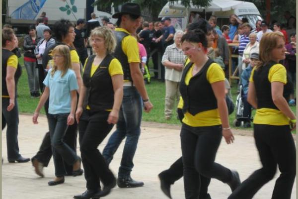 12.-13.08.2011 18. Countryfest des Countryclubs Eastside im Naturschwimmbad Heldrungen mit Liveband Leo Cober