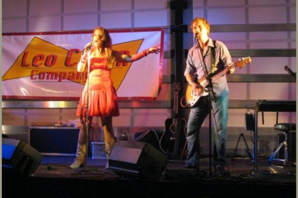 12.-13.08.2011 18. Countryfest des Countryclubs Eastside im Naturschwimmbad Heldrungen mit Liveband Leo Cober