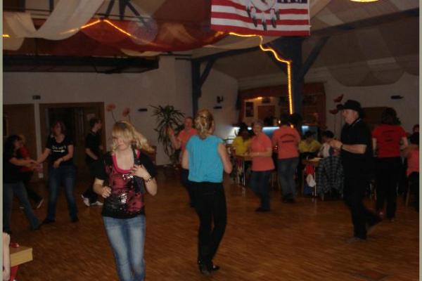 Frühsommerparty mit Countryman Rainer am 15.05.2010 im Bürgerhaus in Großengottern