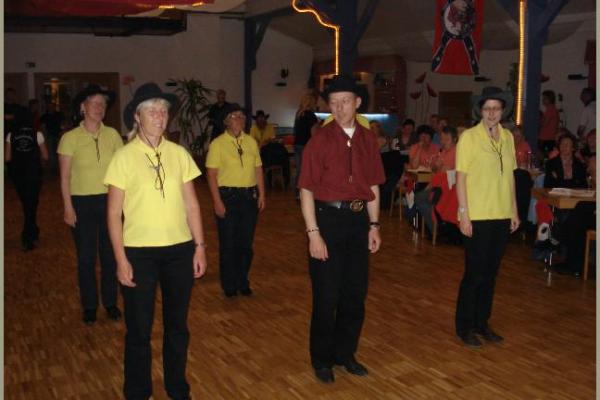 Frühsommerparty mit Countryman Rainer am 15.05.2010 im Bürgerhaus in Großengottern